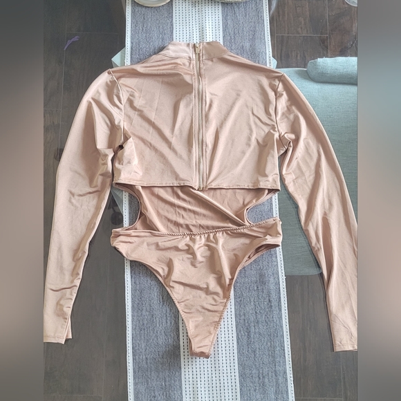 Bodysuit - Picture 4 of 5